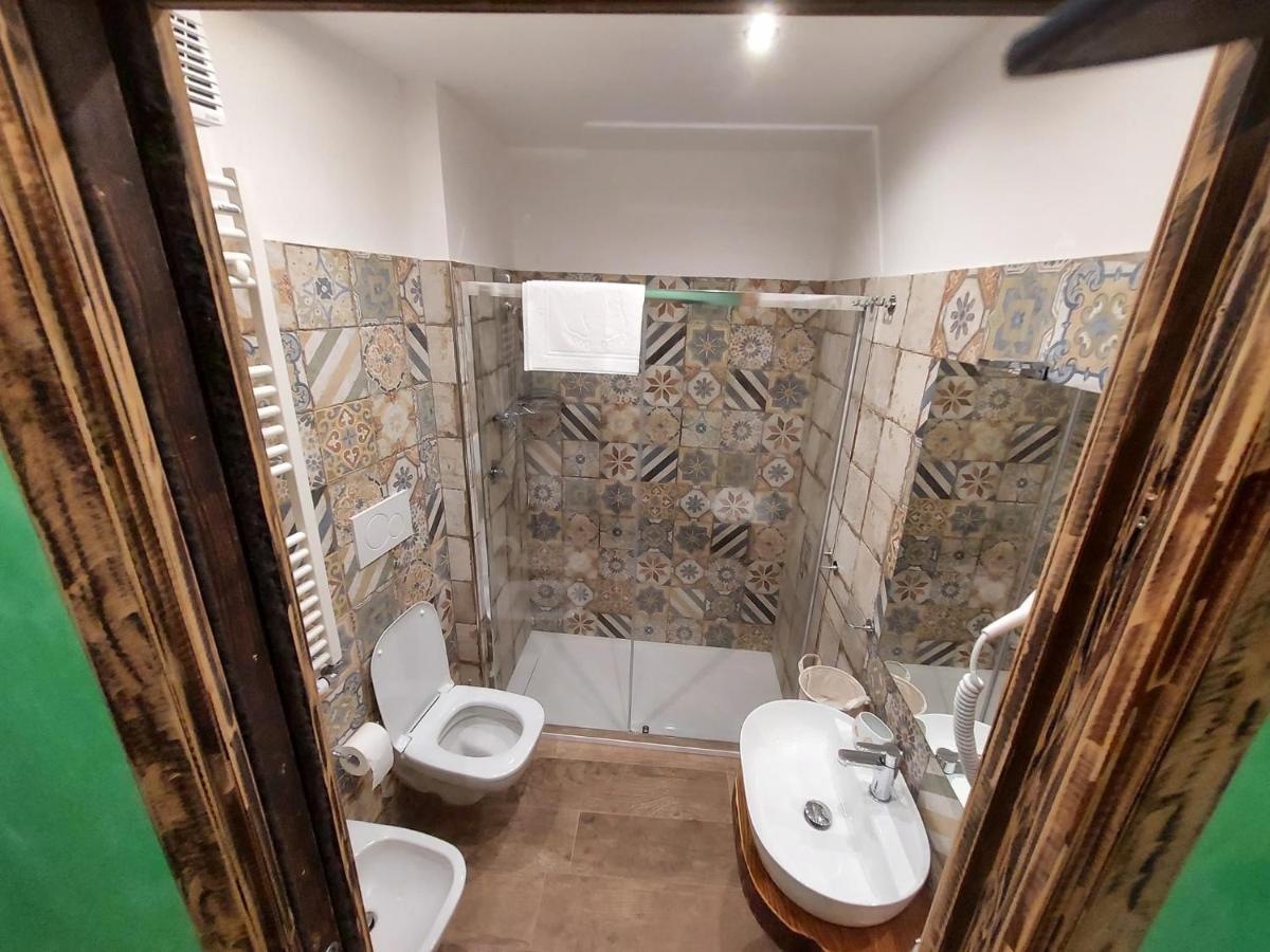 Casa Vacanze La Ripa Sutri Buitenkant foto